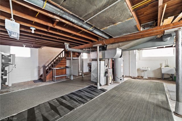 5641 Ridge Road, Parma, OH 44129