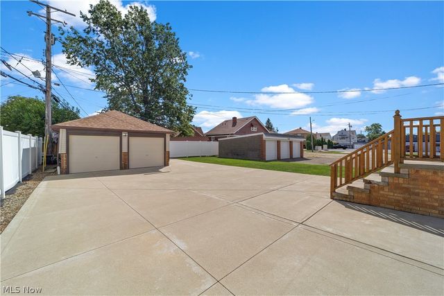 5641 Ridge Road, Parma, OH 44129