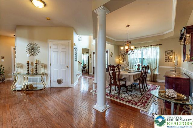 4415 Crosswinds Drive, Bethlehem Twp, PA 18045