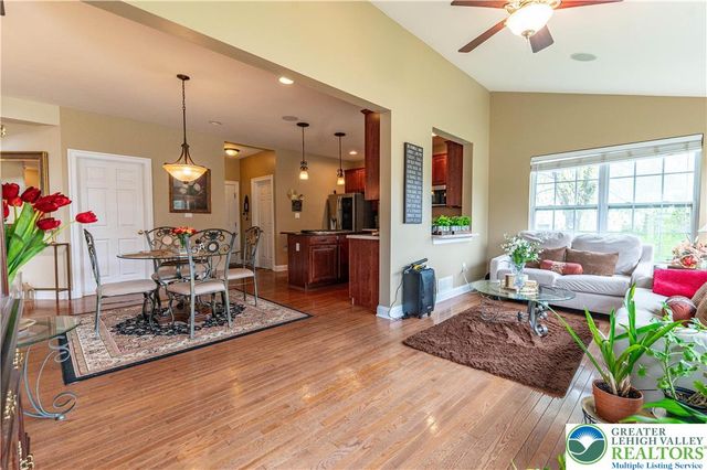 4415 Crosswinds Drive, Bethlehem Twp, PA 18045