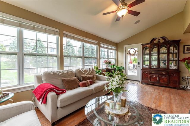 4415 Crosswinds Drive, Bethlehem Twp, PA 18045