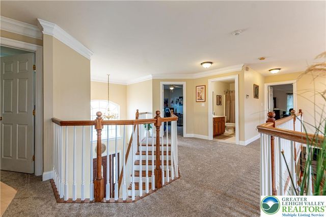 4415 Crosswinds Drive, Bethlehem Twp, PA 18045