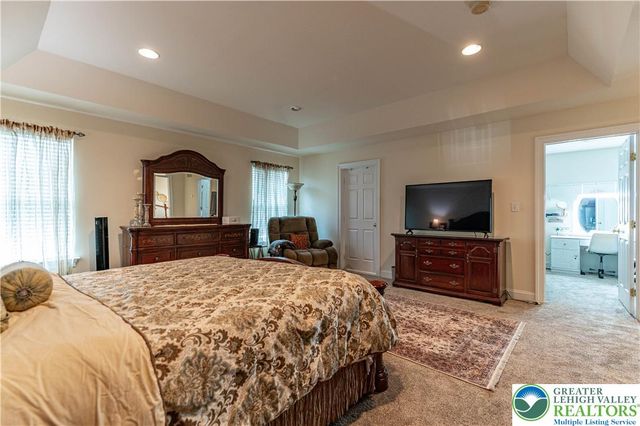 4415 Crosswinds Drive, Bethlehem Twp, PA 18045