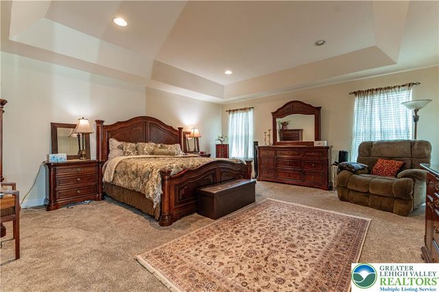 4415 Crosswinds Drive, Bethlehem Twp, PA 18045
