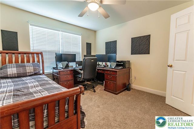 4415 Crosswinds Drive, Bethlehem Twp, PA 18045