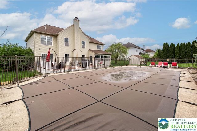 4415 Crosswinds Drive, Bethlehem Twp, PA 18045