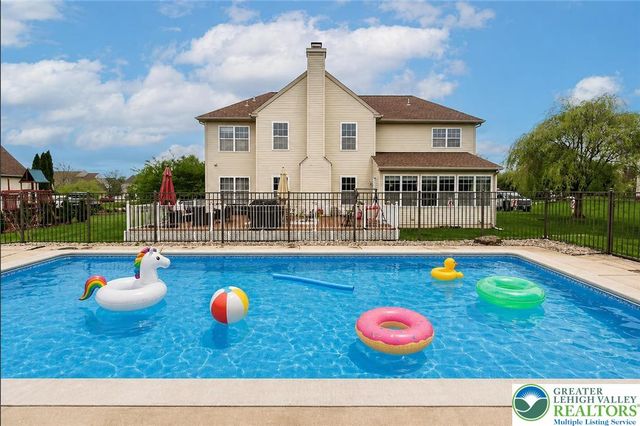 4415 Crosswinds Drive, Bethlehem Twp, PA 18045