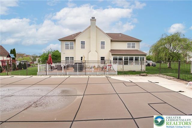 4415 Crosswinds Drive, Bethlehem Twp, PA 18045