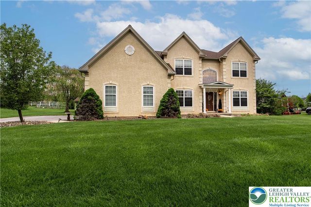 4415 Crosswinds Drive, Bethlehem Twp, PA 18045