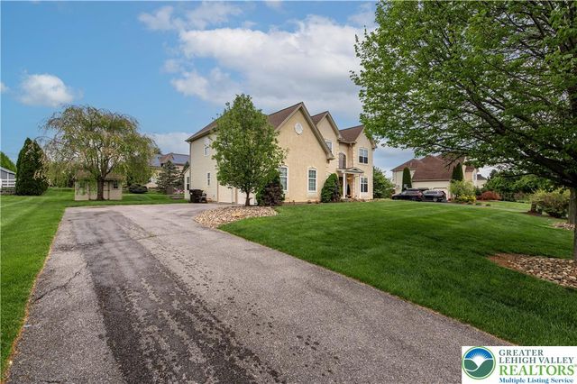 4415 Crosswinds Drive, Bethlehem Twp, PA 18045