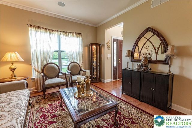 4415 Crosswinds Drive, Bethlehem Twp, PA 18045