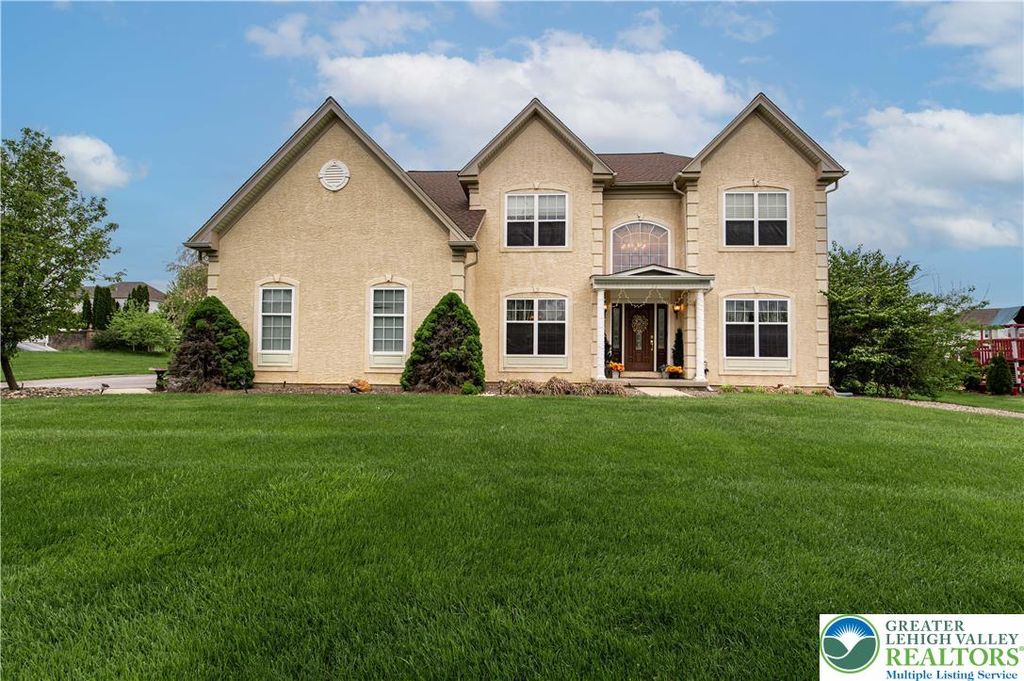 4415 Crosswinds Drive, Bethlehem Twp, PA 18045