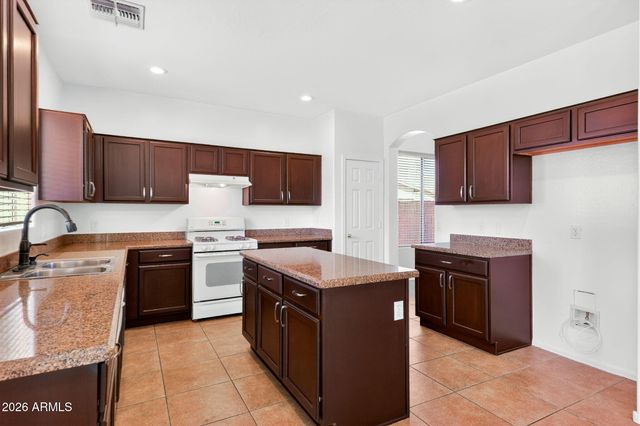 12124 N 142ND Drive, Surprise, AZ 85379