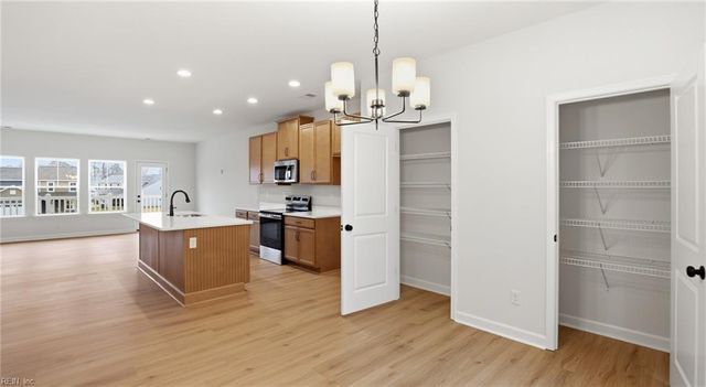 4301 Abercorn Dr Unit 101, Suffolk, VA 23435