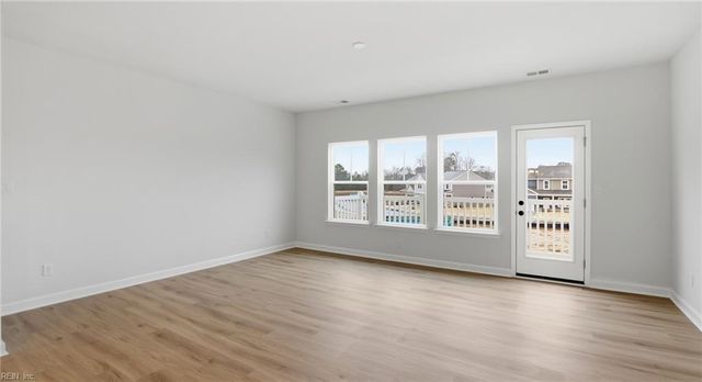 4301 Abercorn Dr Unit 101, Suffolk, VA 23435