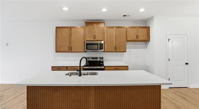 4301 Abercorn Dr Unit 101, Suffolk, VA 23435