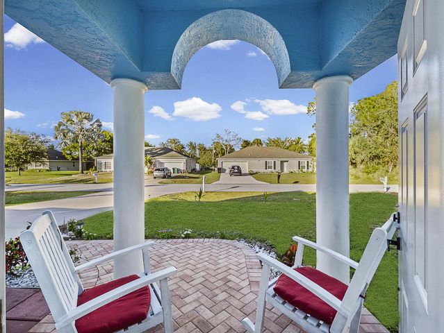 982 SW Worcester Lane, Port St. Lucie, FL 34953