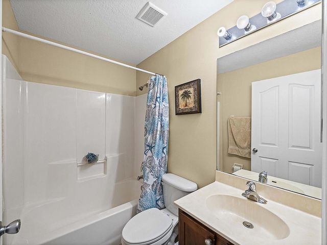 982 SW Worcester Lane, Port St. Lucie, FL 34953