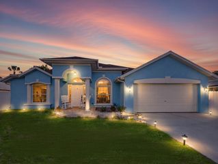 982 SW Worcester Lane, Port St. Lucie, FL 34953