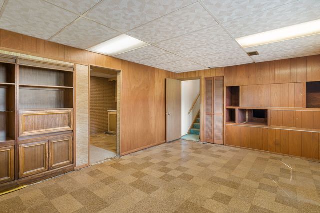 3220 Kenwood Avenue, Davenport, IA 52807
