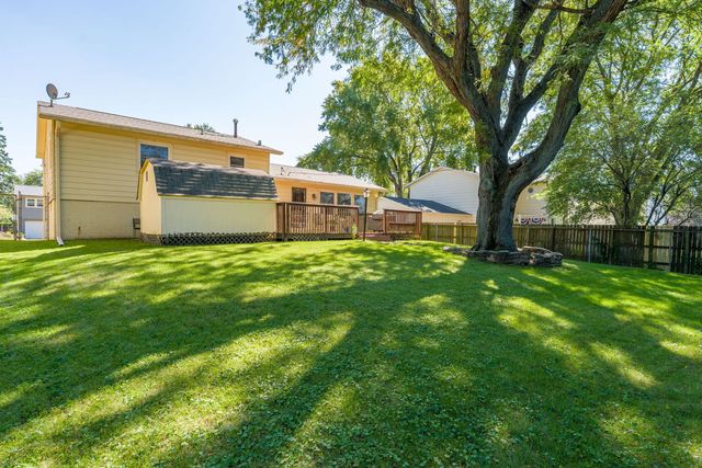 3220 Kenwood Avenue, Davenport, IA 52807