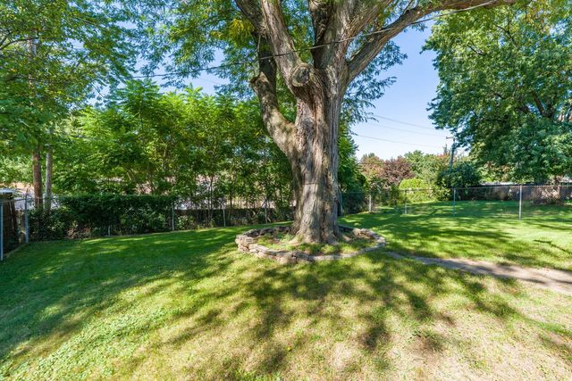 3220 Kenwood Avenue, Davenport, IA 52807
