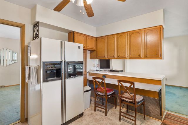 3220 Kenwood Avenue, Davenport, IA 52807