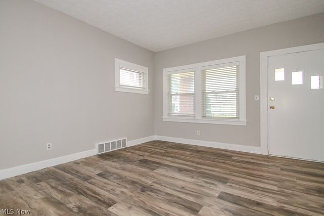 1203 Mayfield Ridge Road, Mayfield Heights, OH 44124