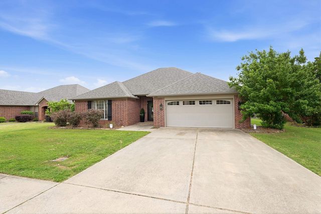 1200 Calloway Dr, Conway, AR 72034