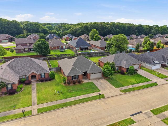 1200 Calloway Dr, Conway, AR 72034