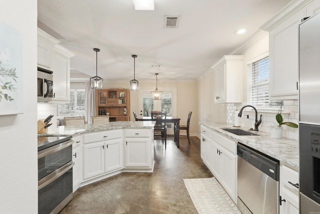 1200 Calloway Dr, Conway, AR 72034