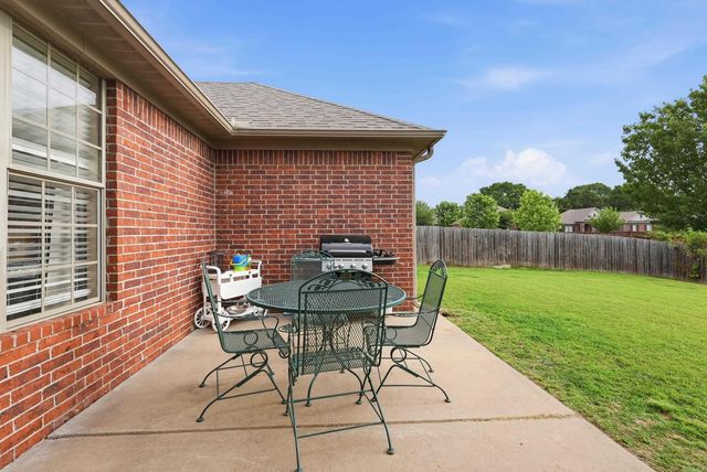 1200 Calloway Dr, Conway, AR 72034