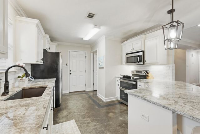 1200 Calloway Dr, Conway, AR 72034