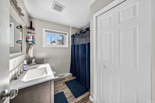 17746 Hartman Street, South Bend, IN 46614