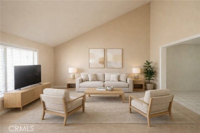 915 S Sarah, Anaheim, CA 92805