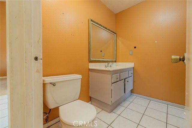 915 S Sarah, Anaheim, CA 92805