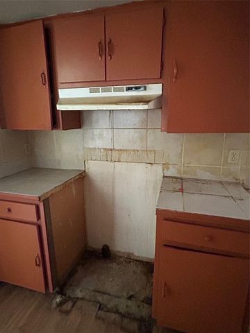 9408 BETHUNE DRIVE, Thonotosassa, FL 33592