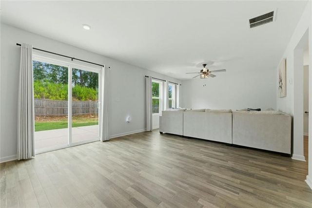 95 Oxford Lane, Kingston, GA 30145