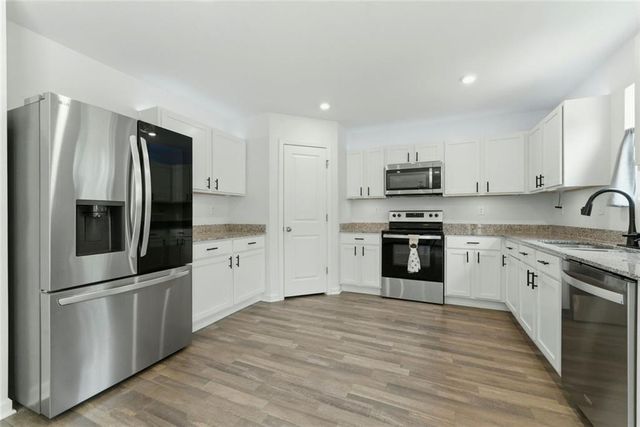 95 Oxford Lane, Kingston, GA 30145