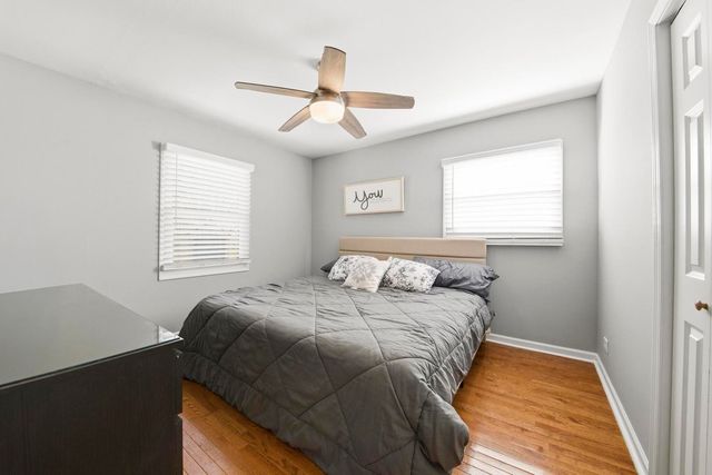 581 Charing Cross Road, Elk Grove Village, IL 60007