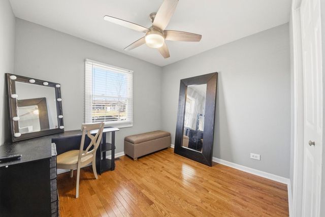 581 Charing Cross Road, Elk Grove Village, IL 60007