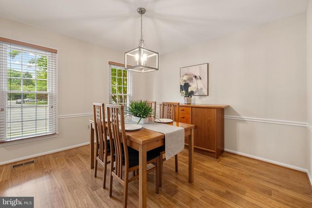 3110 WOODS COVE LN, Woodbridge, VA 22192