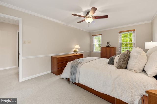 3110 WOODS COVE LN, Woodbridge, VA 22192