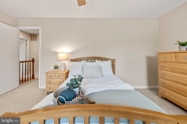 3110 WOODS COVE LN, Woodbridge, VA 22192