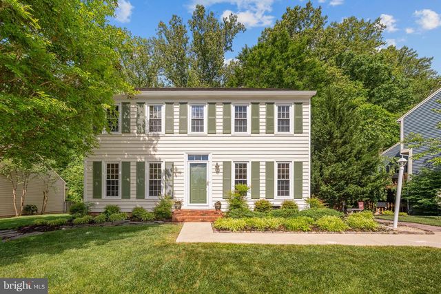 3110 WOODS COVE LN, Woodbridge, VA 22192
