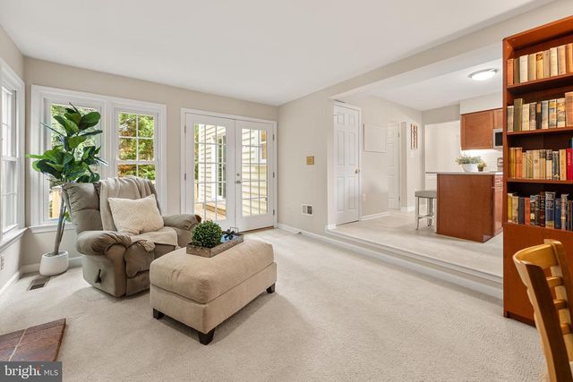 3110 WOODS COVE LN, Woodbridge, VA 22192