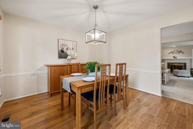 3110 WOODS COVE LN, Woodbridge, VA 22192