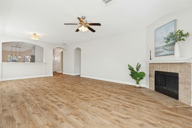 5825 Quicksilver Drive, Mckinney, TX 75070