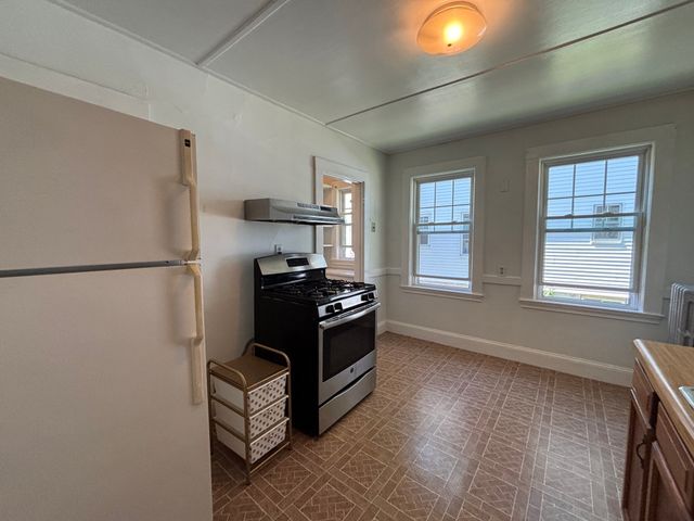 33 Brington Rd 1, Brookline, MA 02445
