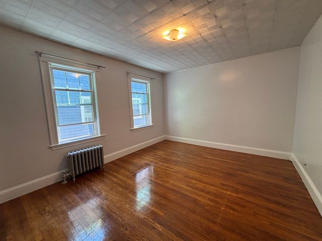 33 Brington Rd 1, Brookline, MA 02445